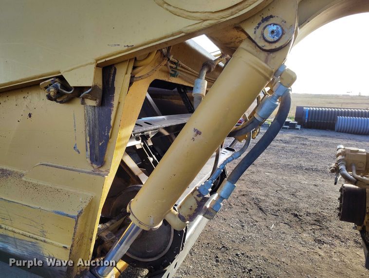 image for item ED0005 1998 Caterpillar 613C Serries II elevating scraper