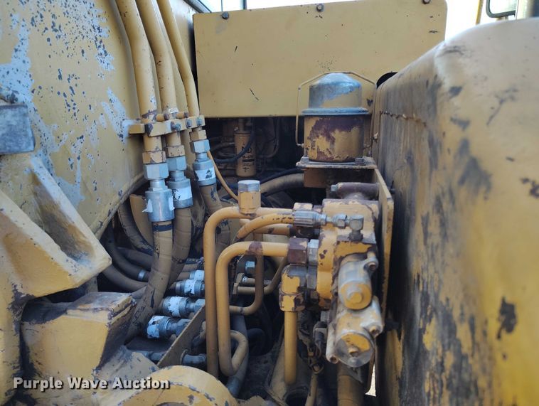 image for item ED0005 1998 Caterpillar 613C Serries II elevating scraper