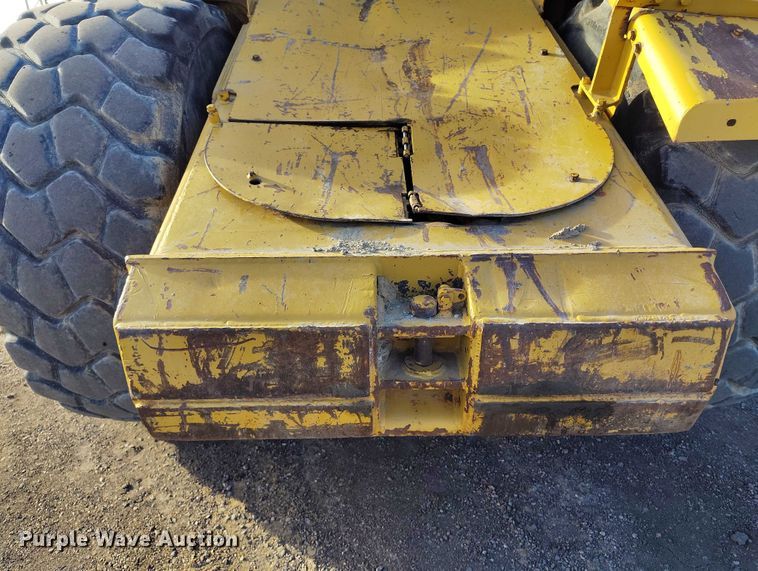 image for item ED0005 1998 Caterpillar 613C Serries II elevating scraper