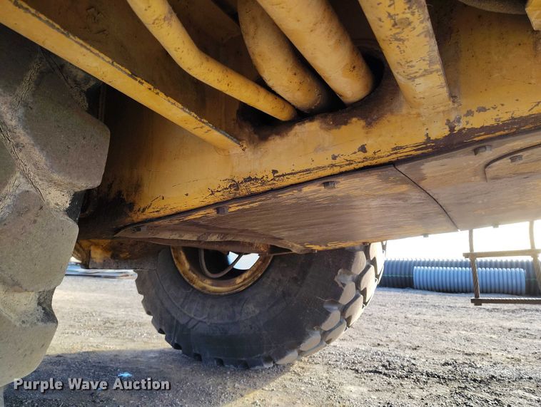 image for item ED0005 1998 Caterpillar 613C Serries II elevating scraper