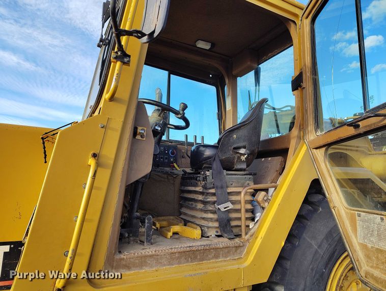 image for item ED0005 1998 Caterpillar 613C Serries II elevating scraper