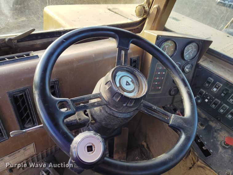 image for item ED0005 1998 Caterpillar 613C Serries II elevating scraper