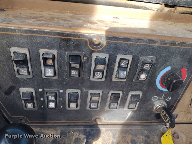 image for item ED0005 1998 Caterpillar 613C Serries II elevating scraper