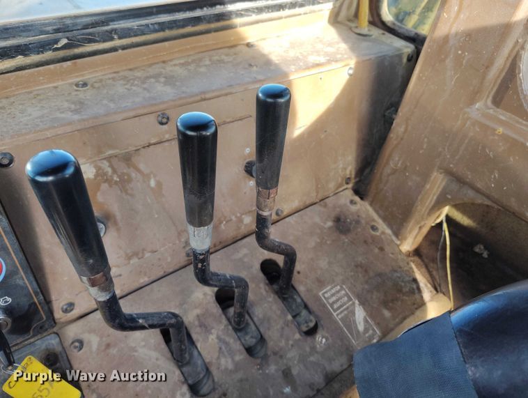 image for item ED0005 1998 Caterpillar 613C Serries II elevating scraper