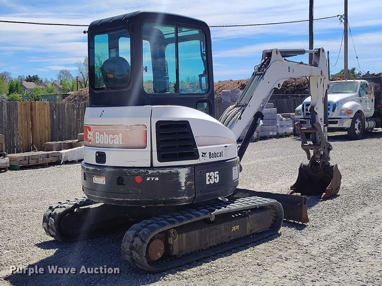 image for item ED0018 2013 Bobcat E35 mini excavator
