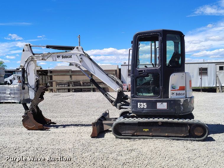 image for item ED0018 2013 Bobcat E35 mini excavator