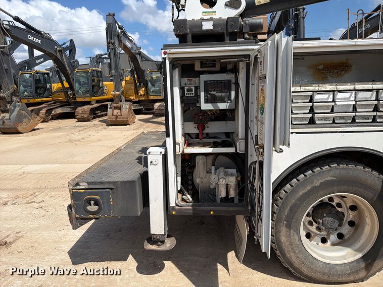 image for item ED5192 2014 Freightliner Business Class M2 utility / service truck