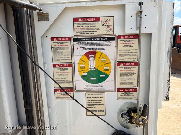 image for item ED5192 2014 Freightliner Business Class M2 utility / service truck