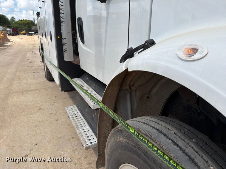 image for item ED5192 2014 Freightliner Business Class M2 utility / service truck