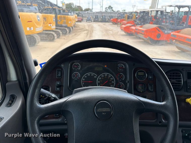 image for item ED5192 2014 Freightliner Business Class M2 utility / service truck