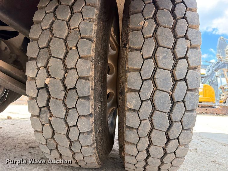 image for item ED5192 2014 Freightliner Business Class M2 utility / service truck