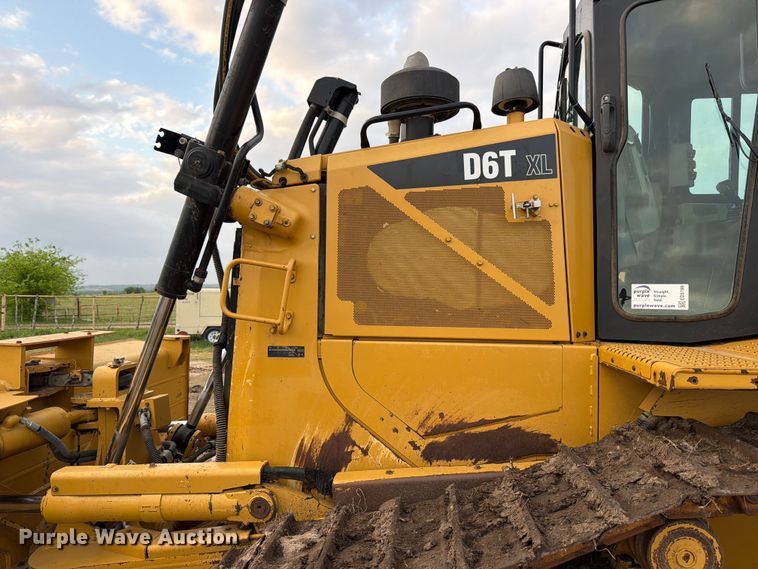 image for item ED5199 2015 Caterpillar D6T XL dozer