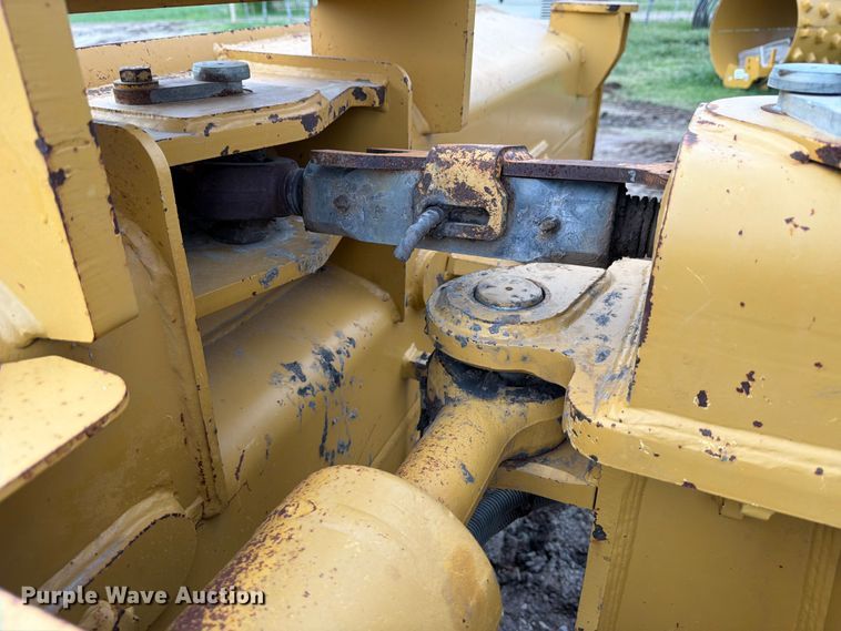 image for item ED5199 2015 Caterpillar D6T XL dozer