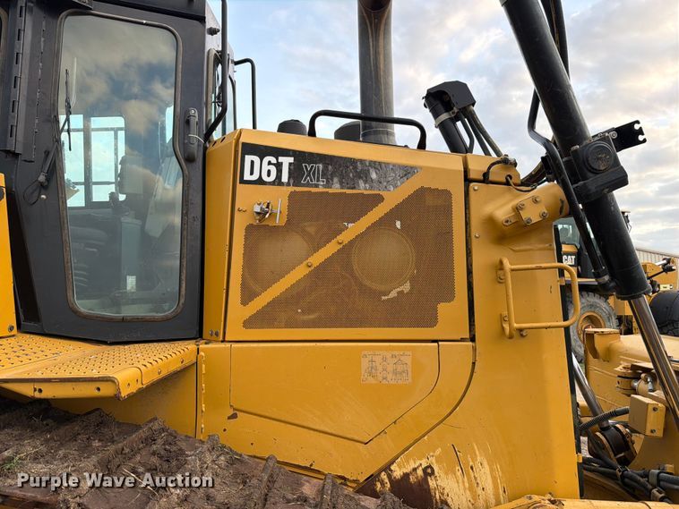 image for item ED5199 2015 Caterpillar D6T XL dozer