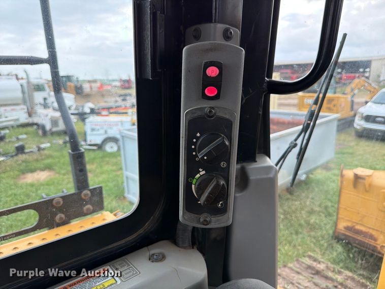 image for item ED5199 2015 Caterpillar D6T XL dozer