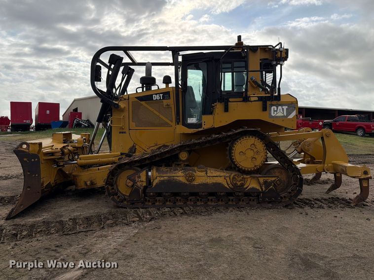 image for item ED5200 2014 Caterpillar D6T XL dozer