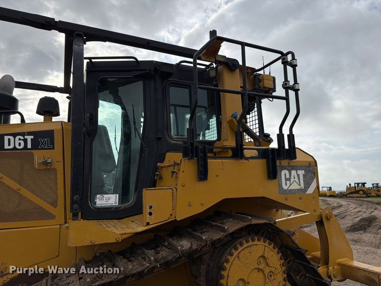 image for item ED5200 2014 Caterpillar D6T XL dozer