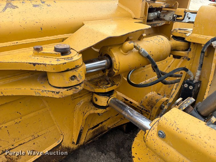 image for item ED5200 2014 Caterpillar D6T XL dozer