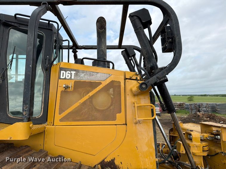 image for item ED5200 2014 Caterpillar D6T XL dozer
