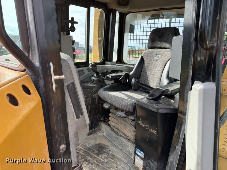 image for item ED5200 2014 Caterpillar D6T XL dozer