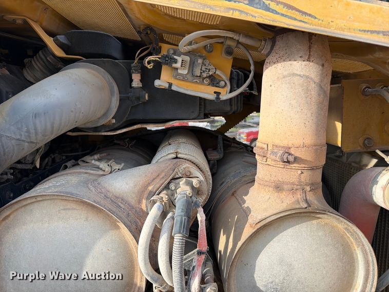 image for item ED5200 2014 Caterpillar D6T XL dozer