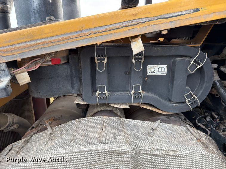 image for item ED5200 2014 Caterpillar D6T XL dozer