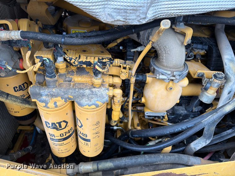 image for item ED5200 2014 Caterpillar D6T XL dozer