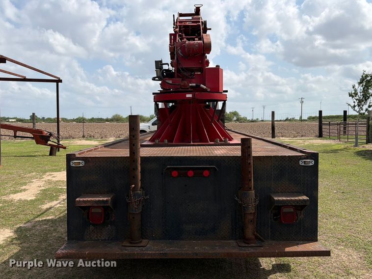 image for item ED5202 2002 Freightliner FL80 crane truck