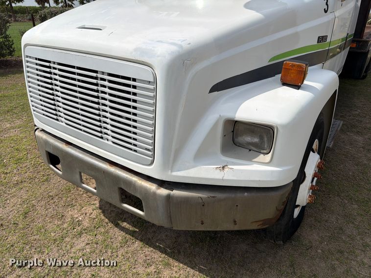 image for item ED5202 2002 Freightliner FL80 crane truck
