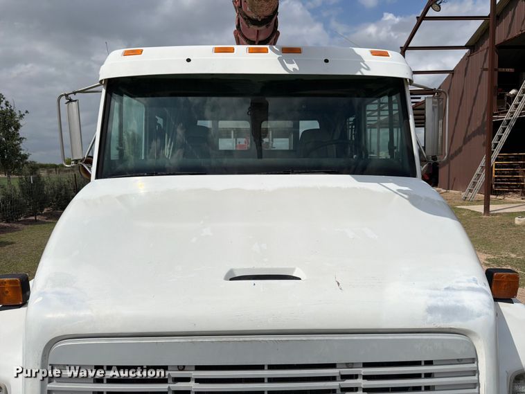image for item ED5202 2002 Freightliner FL80 crane truck
