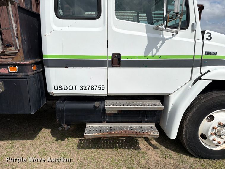 image for item ED5202 2002 Freightliner FL80 crane truck