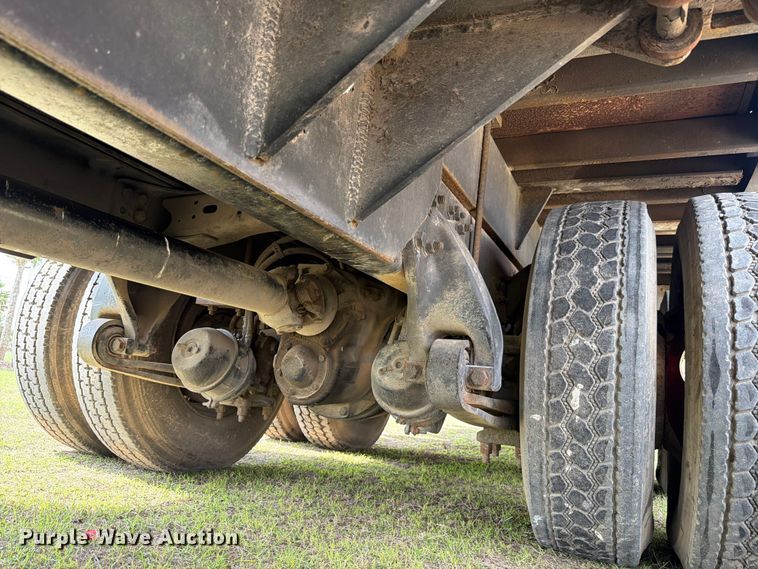 image for item ED5202 2002 Freightliner FL80 crane truck