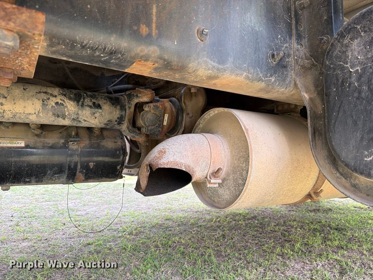 image for item ED5202 2002 Freightliner FL80 crane truck