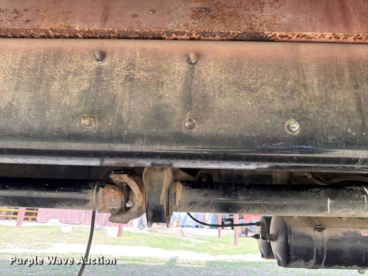 image for item ED5202 2002 Freightliner FL80 crane truck