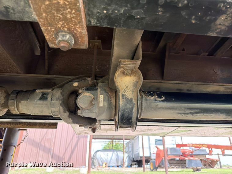 image for item ED5202 2002 Freightliner FL80 crane truck