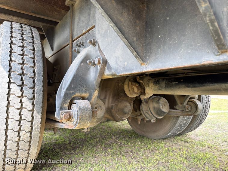 image for item ED5202 2002 Freightliner FL80 crane truck