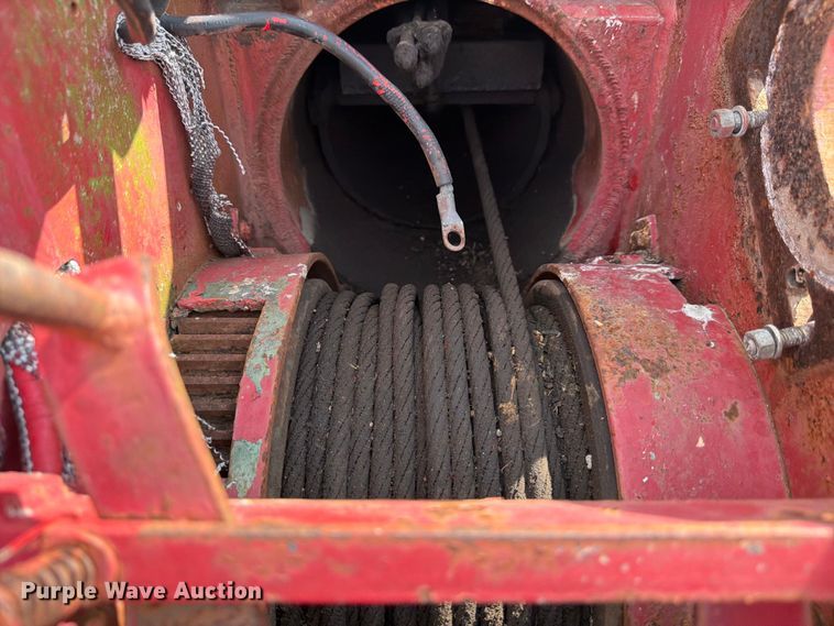 image for item ED5202 2002 Freightliner FL80 crane truck