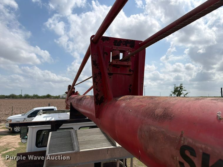 image for item ED5202 2002 Freightliner FL80 crane truck