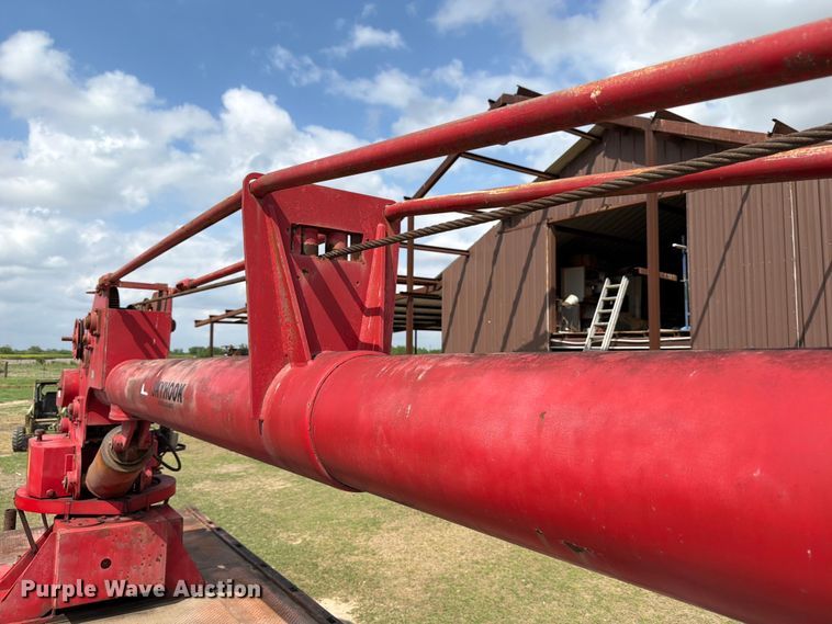 image for item ED5202 2002 Freightliner FL80 crane truck