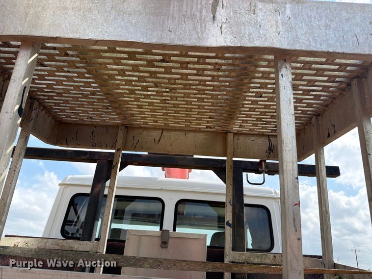 image for item ED5202 2002 Freightliner FL80 crane truck