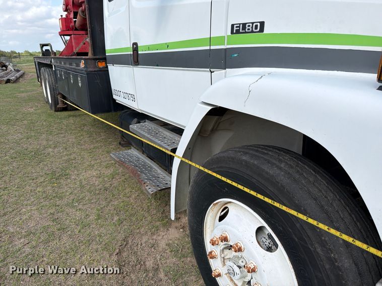 image for item ED5202 2002 Freightliner FL80 crane truck