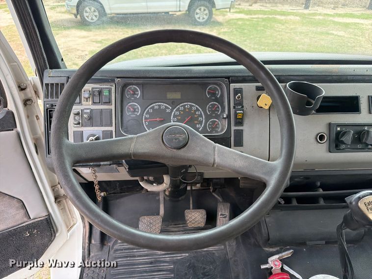 image for item ED5202 2002 Freightliner FL80 crane truck