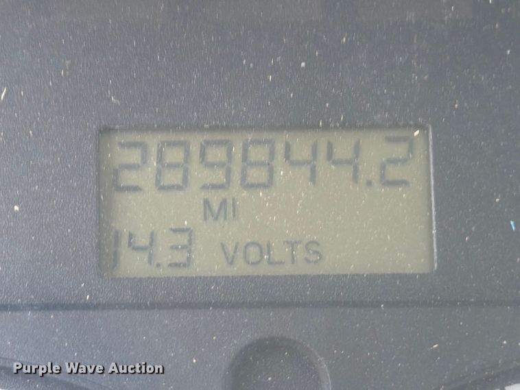 image for item ED5202 2002 Freightliner FL80 crane truck