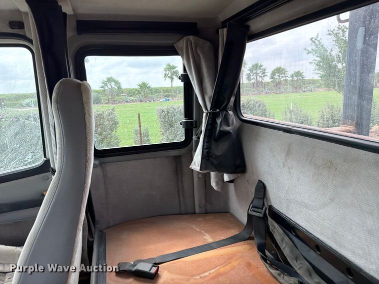 image for item ED5202 2002 Freightliner FL80 crane truck