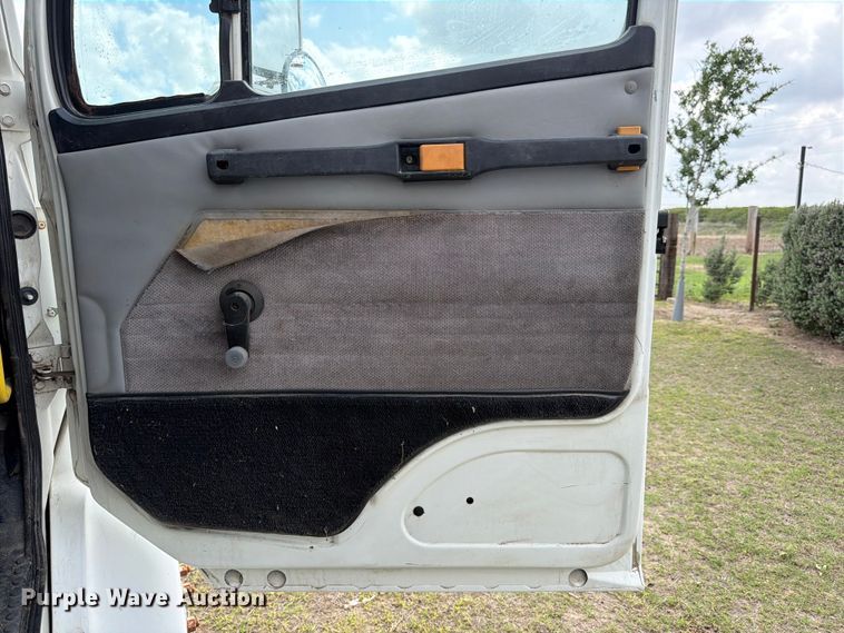 image for item ED5202 2002 Freightliner FL80 crane truck