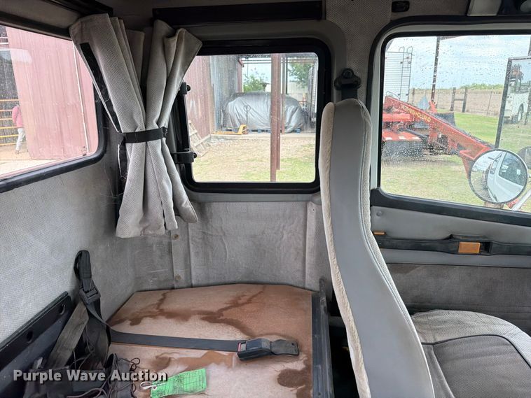 image for item ED5202 2002 Freightliner FL80 crane truck