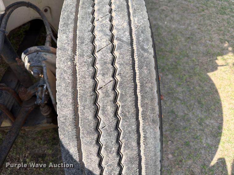 image for item ED5202 2002 Freightliner FL80 crane truck