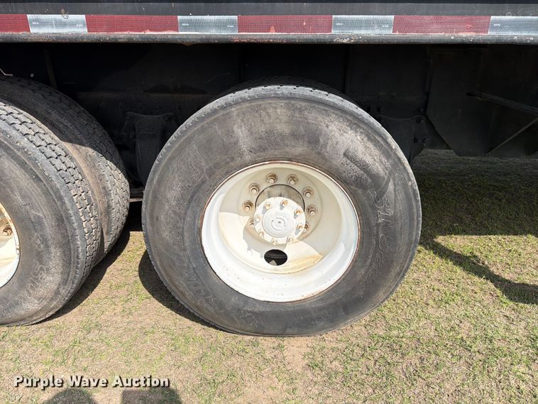 image for item ED5202 2002 Freightliner FL80 crane truck