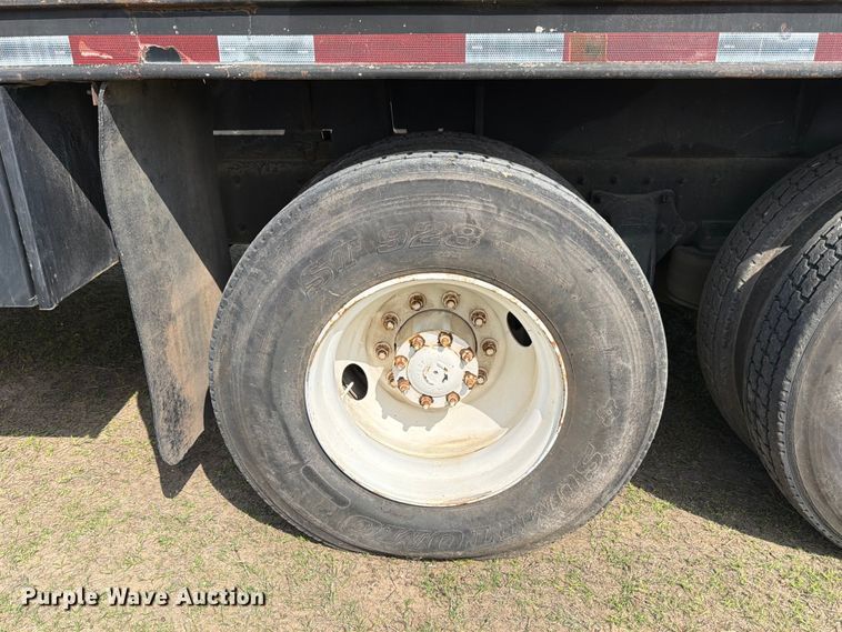 image for item ED5202 2002 Freightliner FL80 crane truck