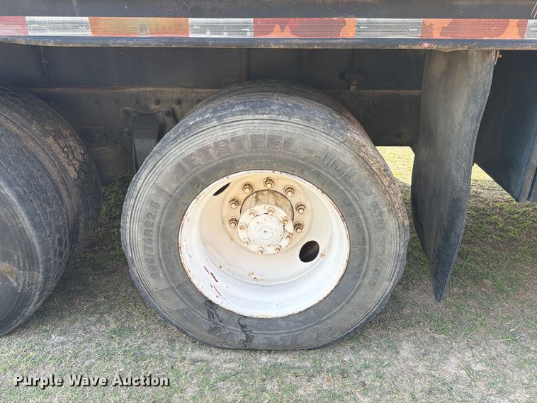 image for item ED5202 2002 Freightliner FL80 crane truck